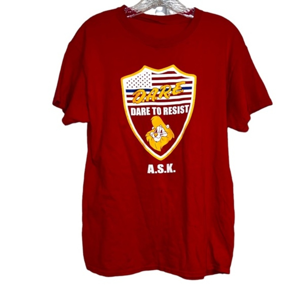 Vintage Dare TShirt Dare to Resist Ask Lion Shield Rare Mifdleschool Graphic Tee